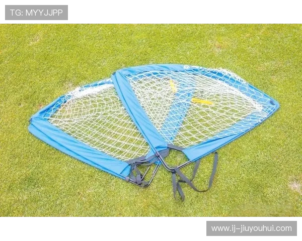 创意折叠足球框设计，轻松便捷，适合家庭与户外娱乐使用